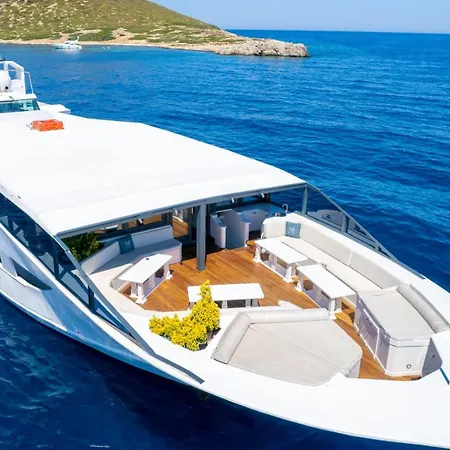 Yalikavak Matilda Mega Yacth Πλωτό κατάλυμα *